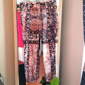 Bebe printed jeans